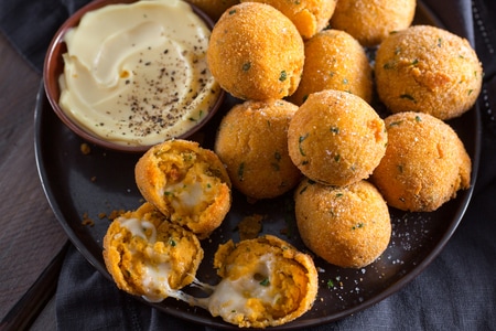 Polpettine di ceci impanate e fritte: come prepararle in casa