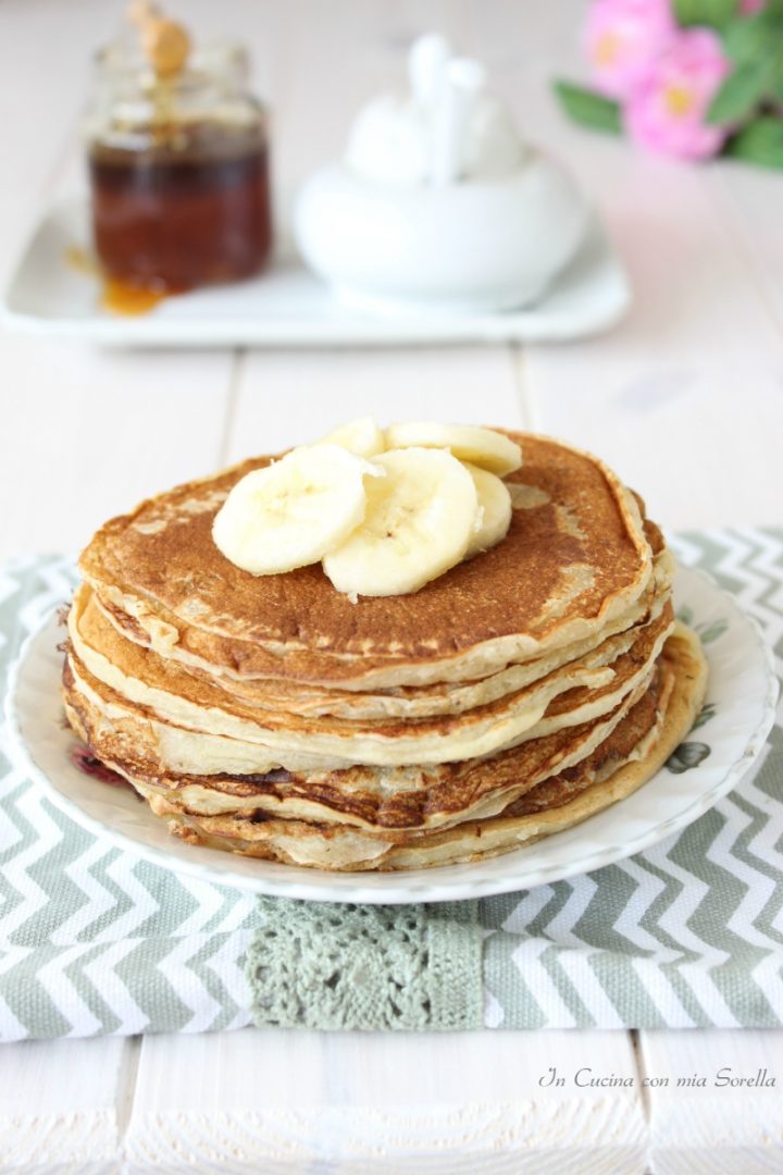 Scopri come preparare pancake alle banane senza uova