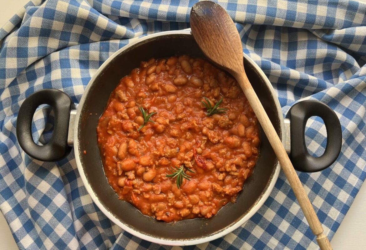 Fagioli al sugo, la ricetta alla Bud Spencer che sa di cinema