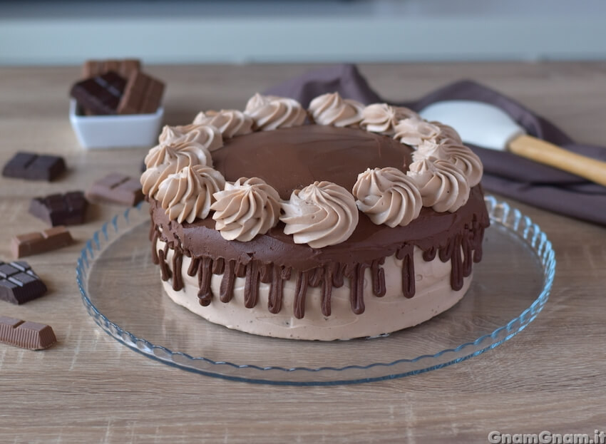 Torta di compleanno al cioccolato