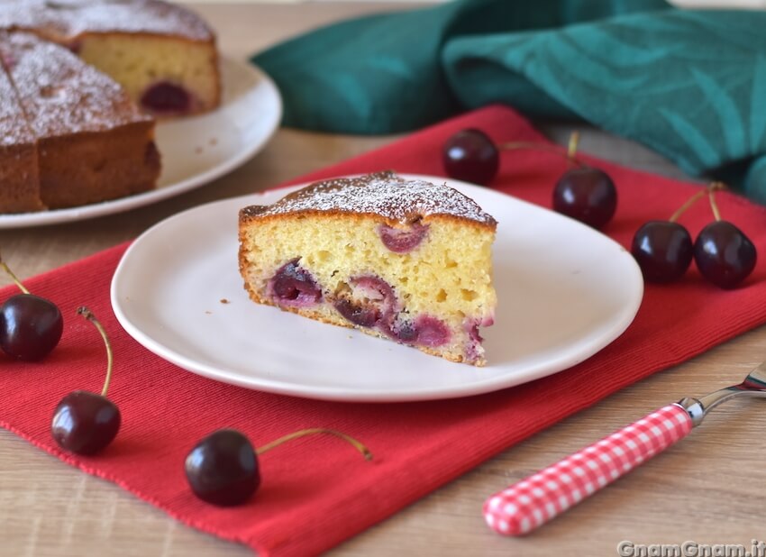 Torta di ciliegie: ecco la ricetta per farla soffice e profumata