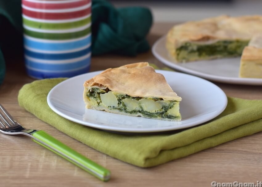 Torta salata con erbette: la ricetta furba senza sfoglia né brisée