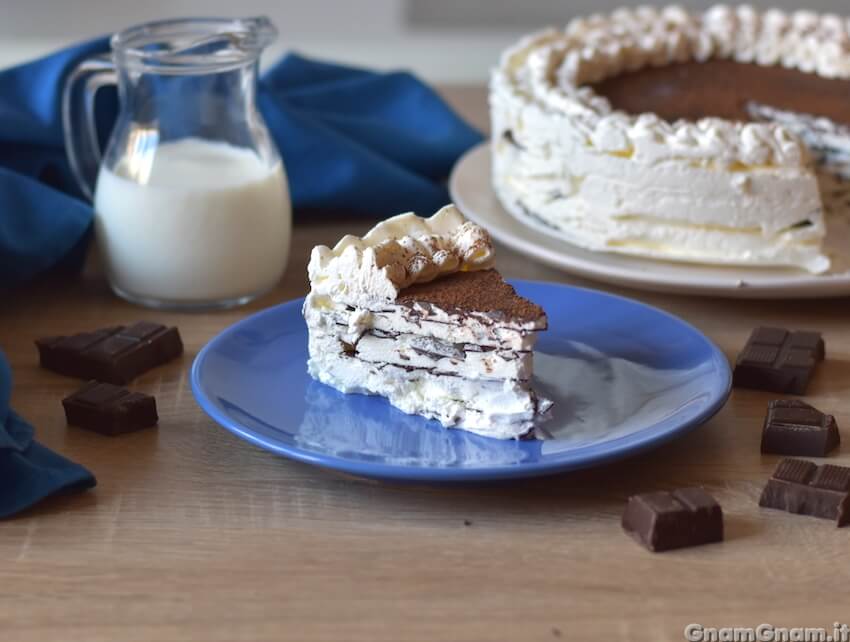 Torta Viennetta fatta in casa: solo 3 ingredienti e un risultato sorprendente