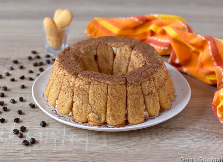Ciambella fredda al caffè: il dolce senza cottura che ti svolterà l’estate