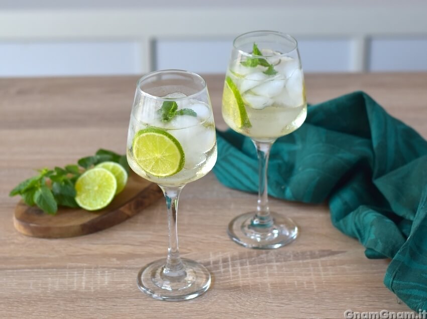 Hugo Spritz: la ricetta facile per prepararlo in casa