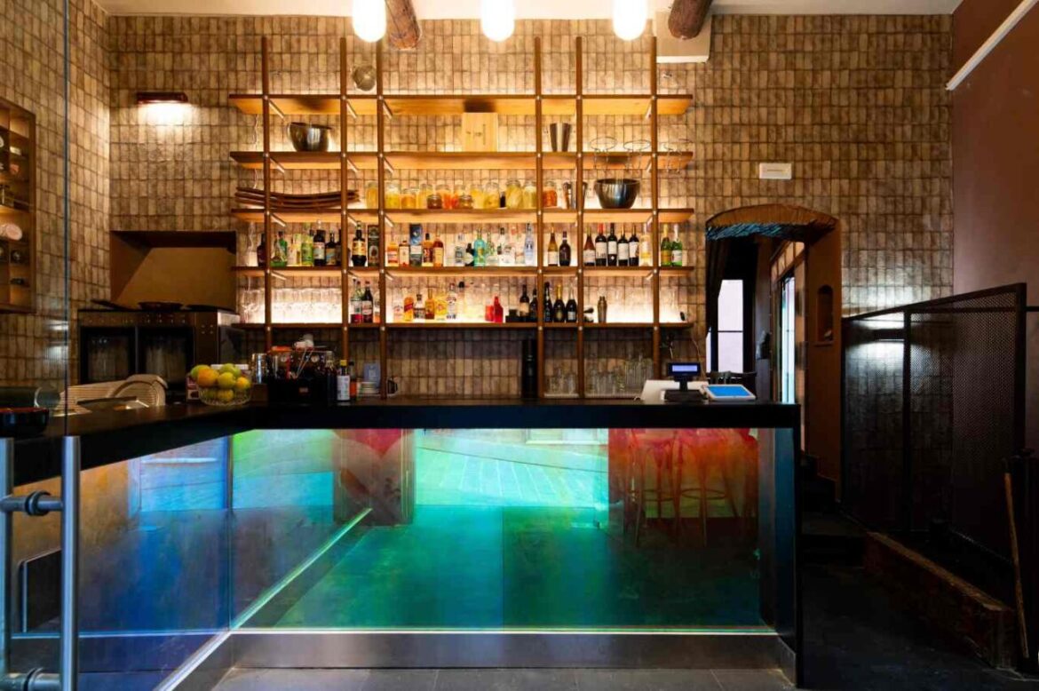 Il wine bar che fa tapas spagnole nel centro storico di Genova