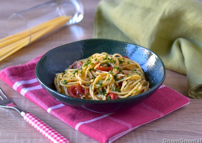Spaghetti alle vongole fujute: il primo piatto napoletano che si prepara senza vongole