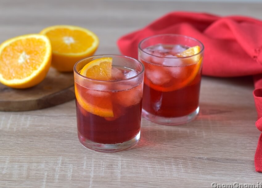 Negroni: ecco come preparare a casa il cocktail perfetto per l’aperitivo