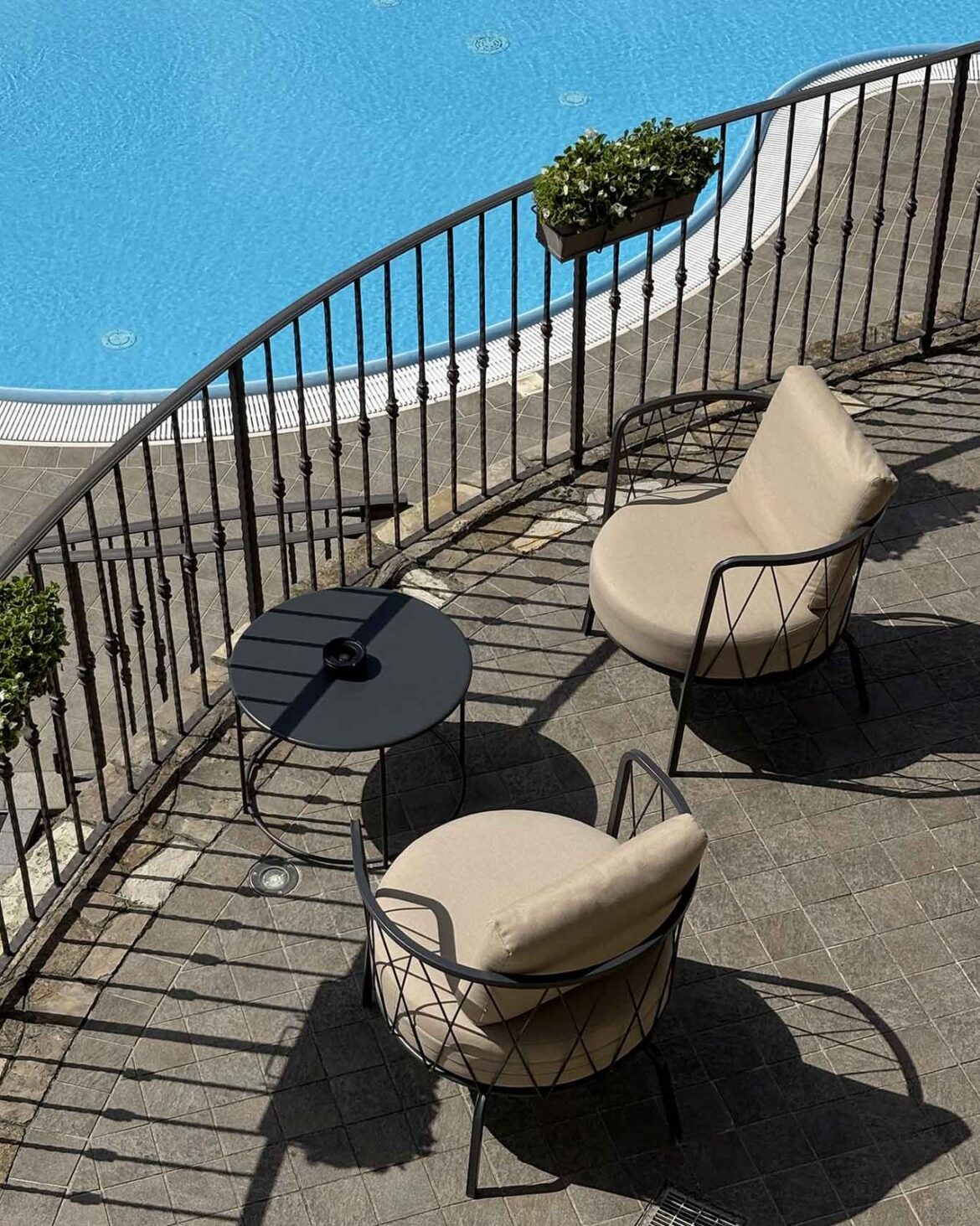 Il ristorante con piscina per mangiare pesce fresco vicino Bergamo
