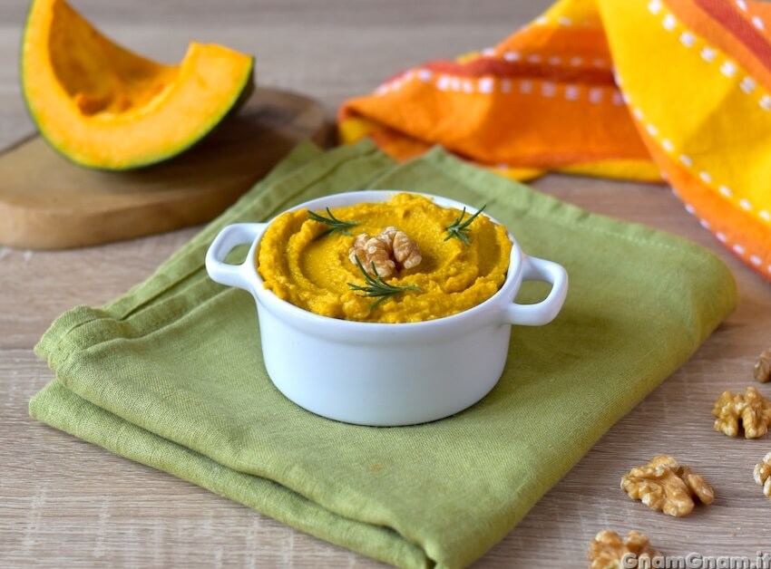 Pesto di zucca e noci: la ricetta cremosa d’autunno senza olio
