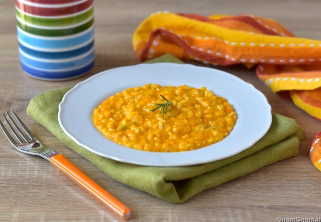 Risotto zucca e gorgonzola: cremoso e saporito, perfetto per l’autunno
