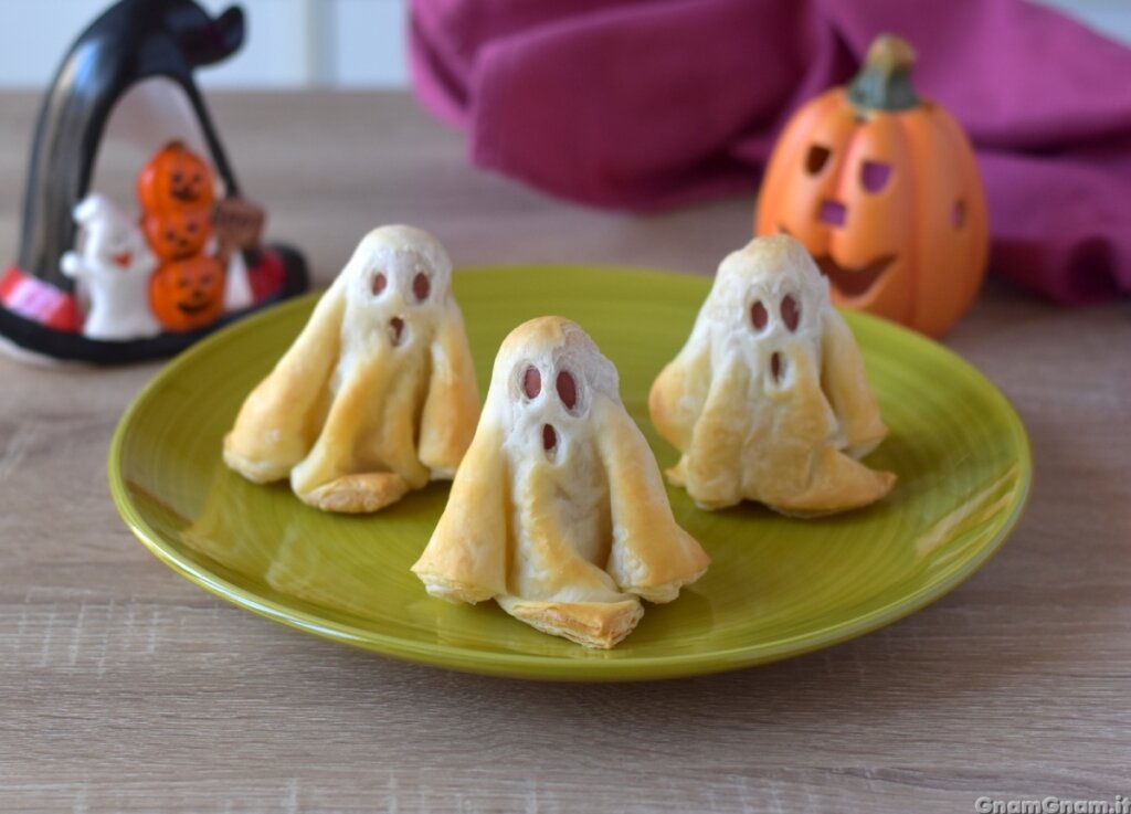 Fantasmi di sfoglia per Halloween: bastano due ingredienti