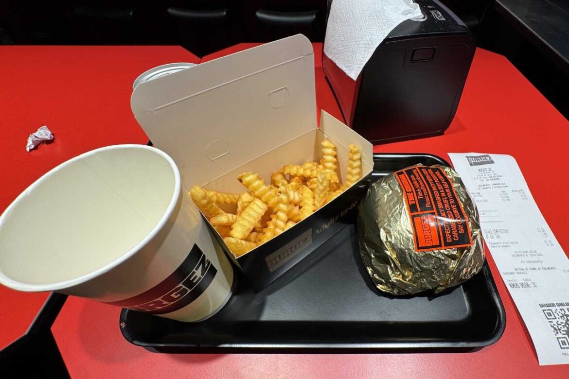Gli smashburger provocatori ora sono adulti: la recensione a Milano