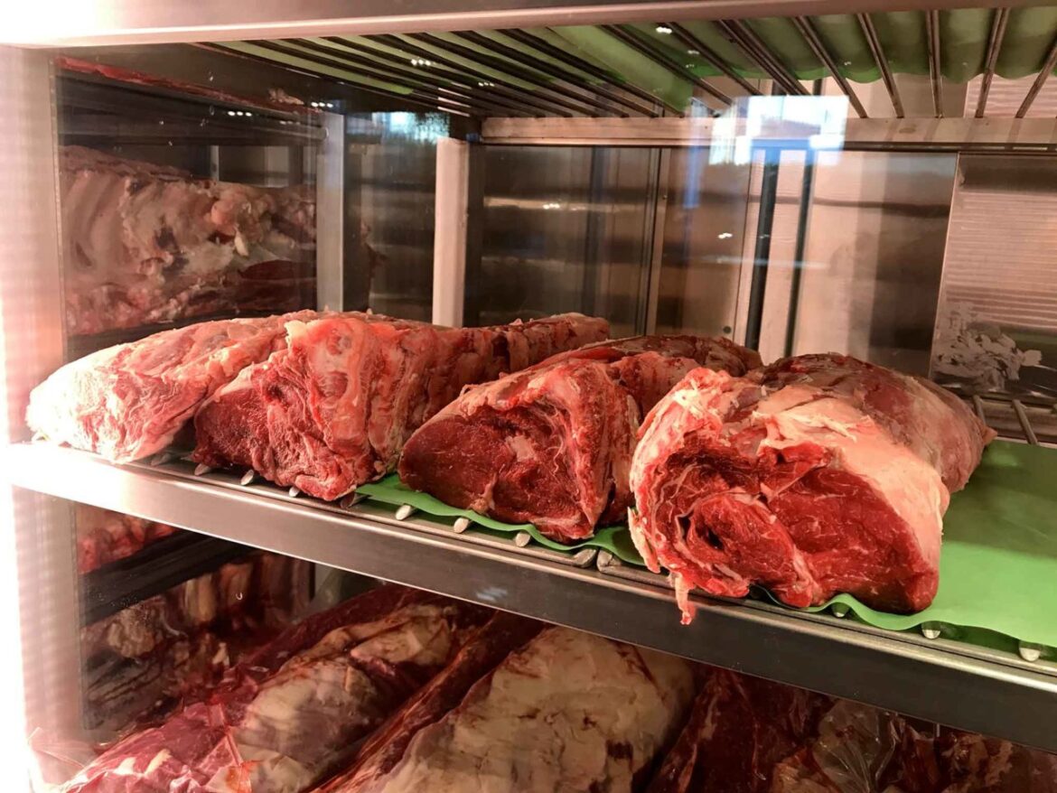 Cyberattacco ai freezer dei supermercati: tonnellate di cibo buttate
