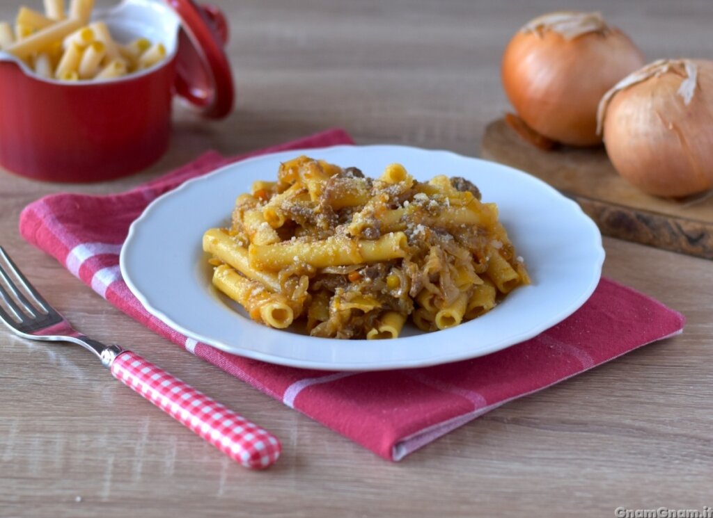 Pasta alla genovese: il grande classico della cucina napoletana